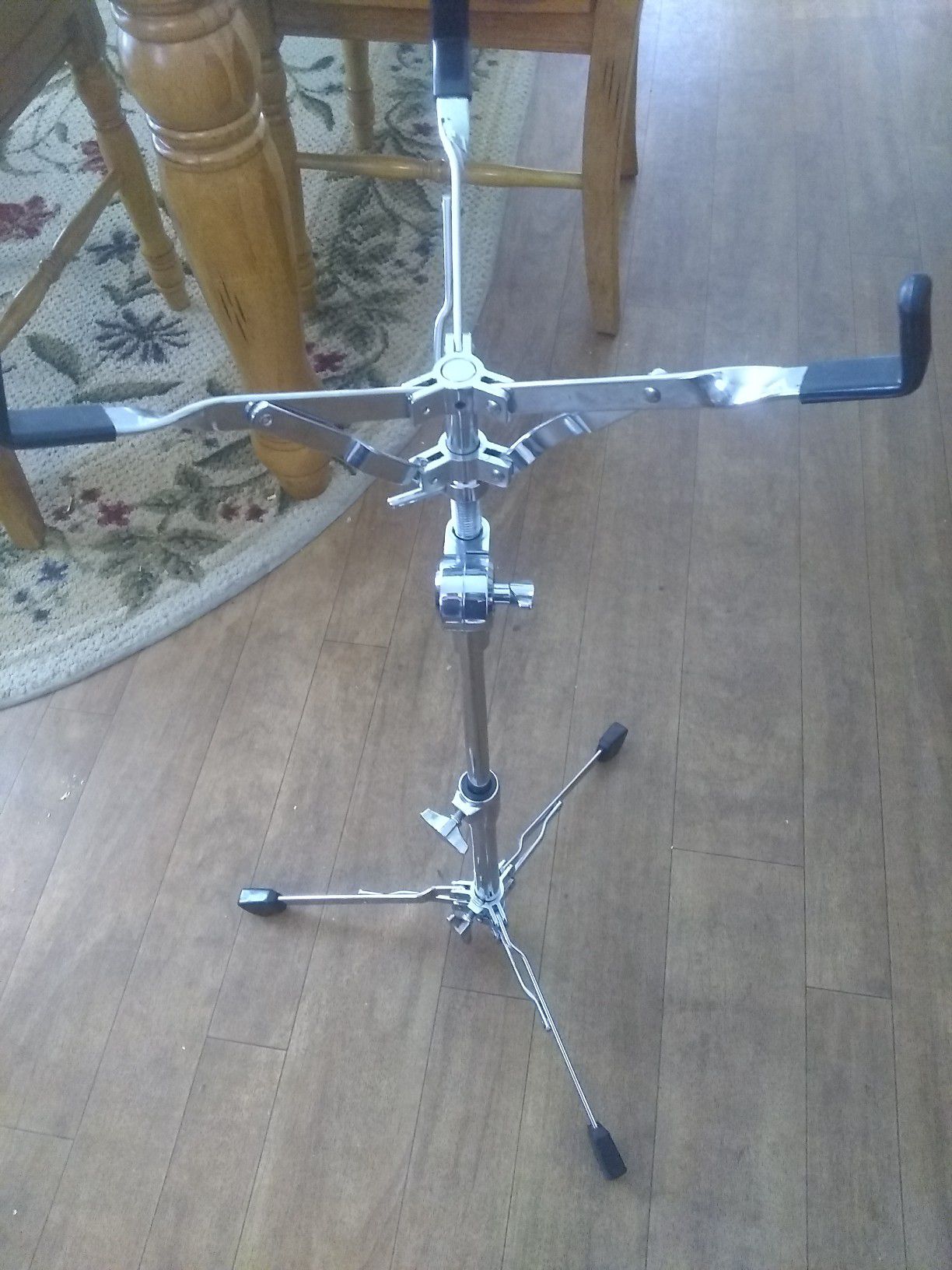 New Pearl chrome adjustable drum stand