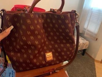 Dooney And Bourke Handbag 