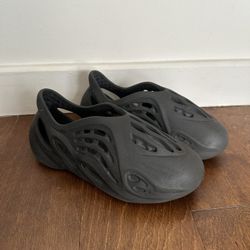 Boys Sneakers Boys Uggs Boys Boots Yeezys