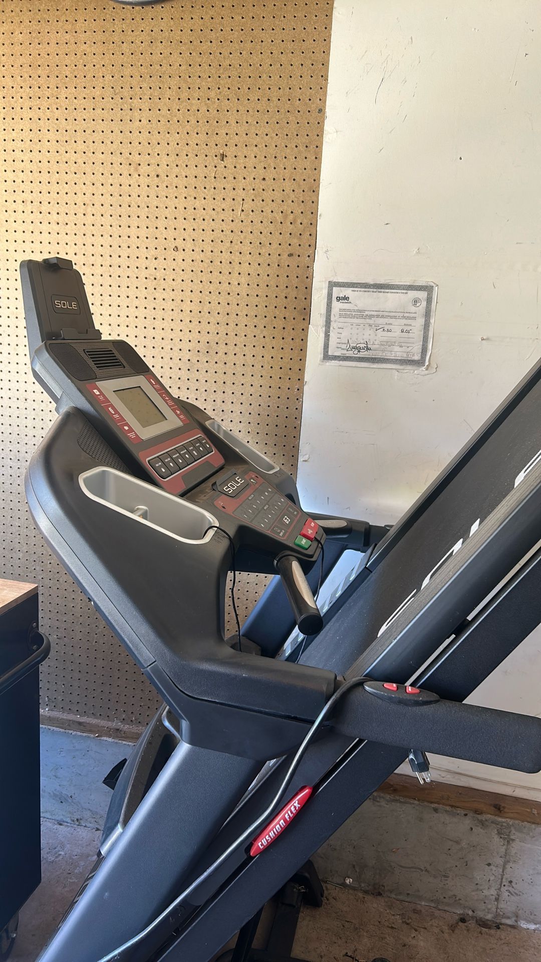 Treadmill (Sole F63)