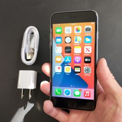 iPhone 6s - UNLOCKED - Like New 