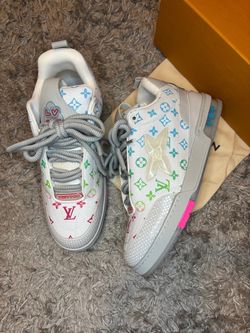 Lv shoe size 10