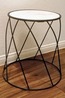 Indoor/ Outdoor Stand