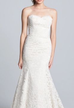 Hayley Paige Cricket Lace Trumpet Wedding Dress