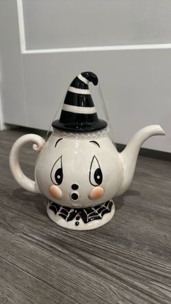 Johanna Parker Ghost Teapot
