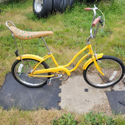 Antique Vintage Schwinn Lil' Chick 3-Speed Stingray  Bike