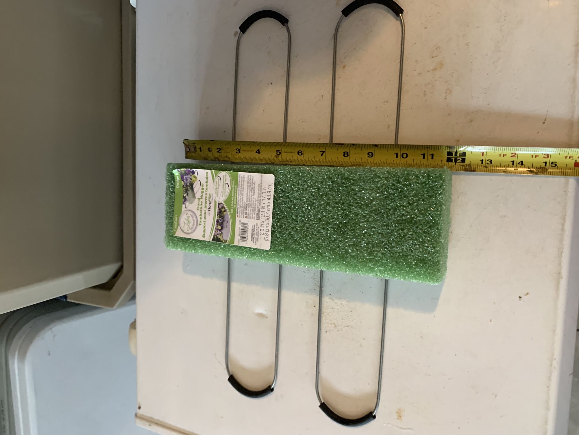 Floral Styrofoam W/ Metal Legs For Headstone In Graveyards, That Custom Fits Various Shapes, Great For People Doing Crafts.