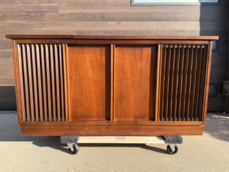 Mid-Century Vintage Stereo Console
