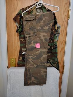 Military issue Cammo pants sz 36 x 32