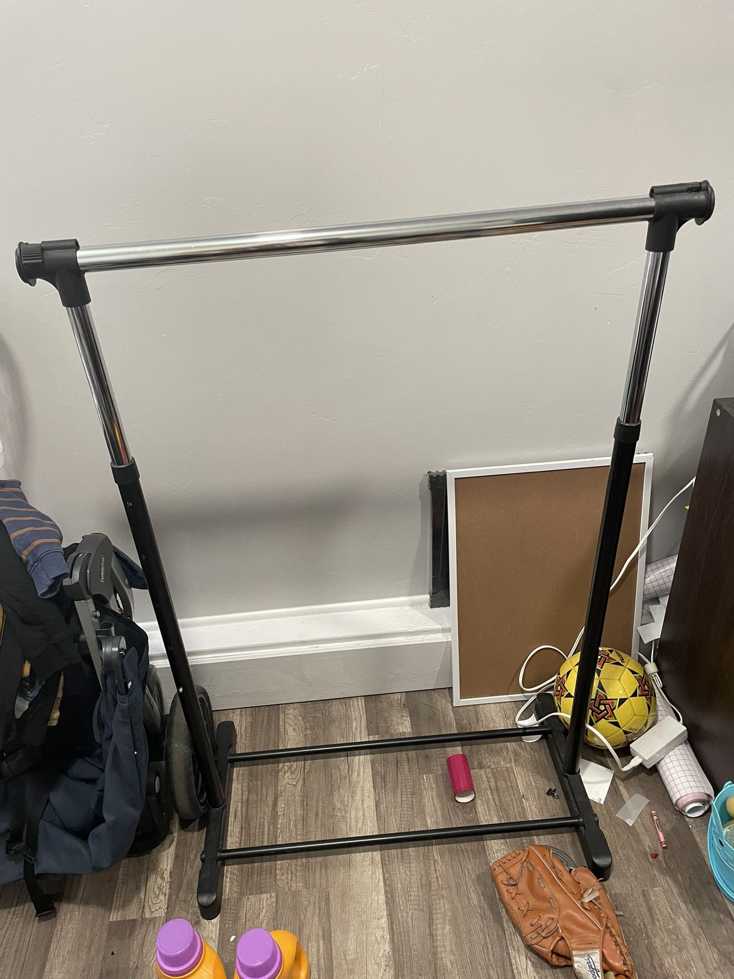 Clothes Rack New No Box