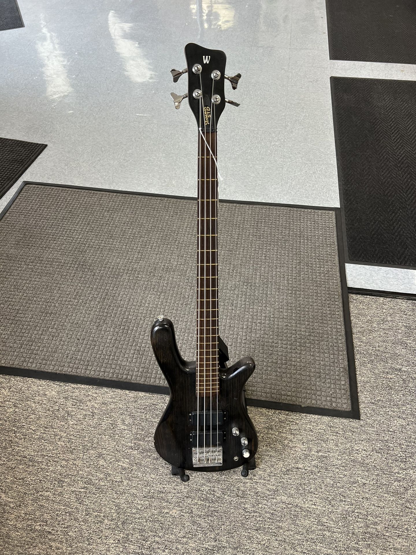 Warwick Streamer STD 4 String Bass (W/ Ugly Gig Bag)