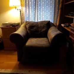 Large Leather Arm Chair