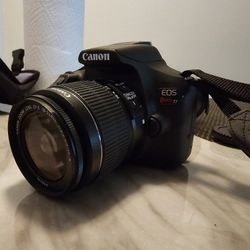 Canon  Eos Rebel T7 DSLR