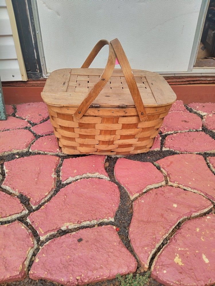 Vintage Picnic Basket