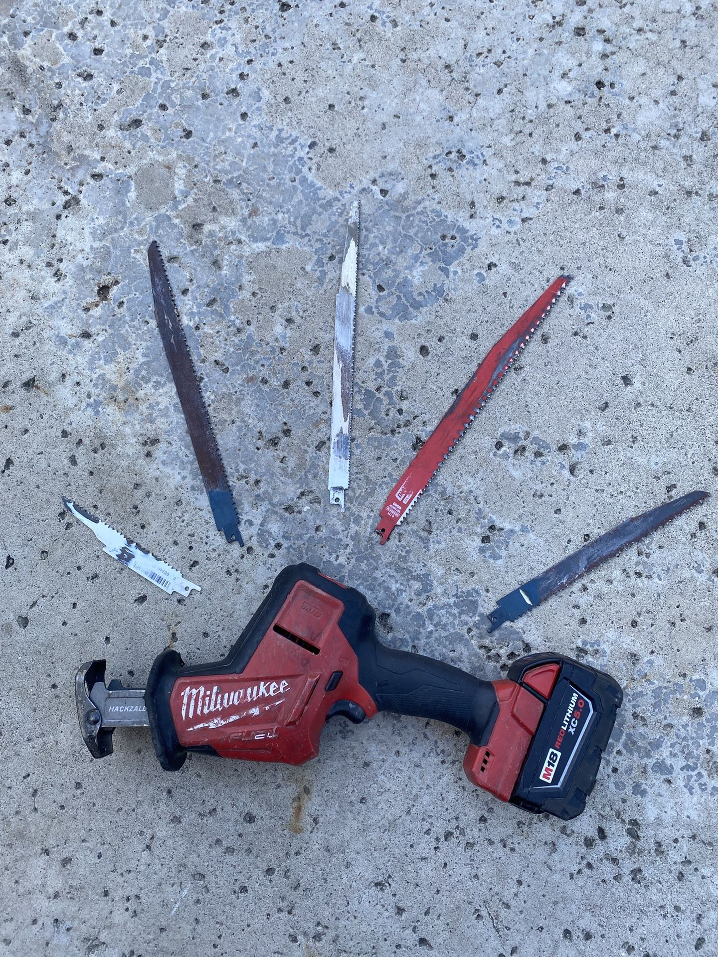 FIRM: Milwaukee HACKZALL M18 FUEL 18V Lithium-lon Brushless Cordless HACKZALL Reciprocating Saw w/ BATTERY & BLADES