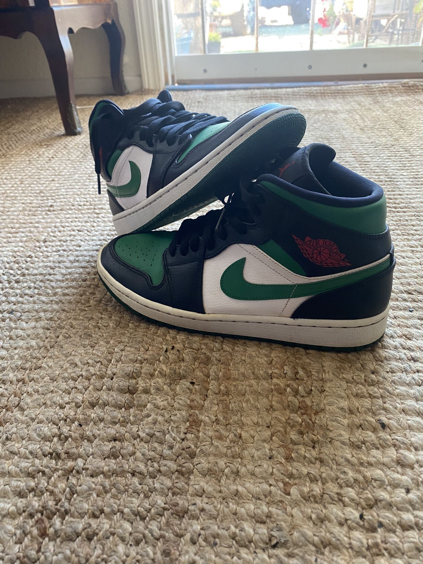 Nike Air Jordan 1 Mid Pine Green Men's Size 8.5