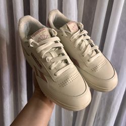 Pink Reebok Shoes