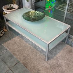 coffee table 2 matching end tables