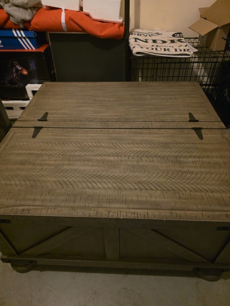 Signature Design by Ashley Aldwin Farmhouse Square Coffee Table with Lift Top for Storage