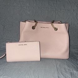 Michael Kors Purse And Wallet Set 