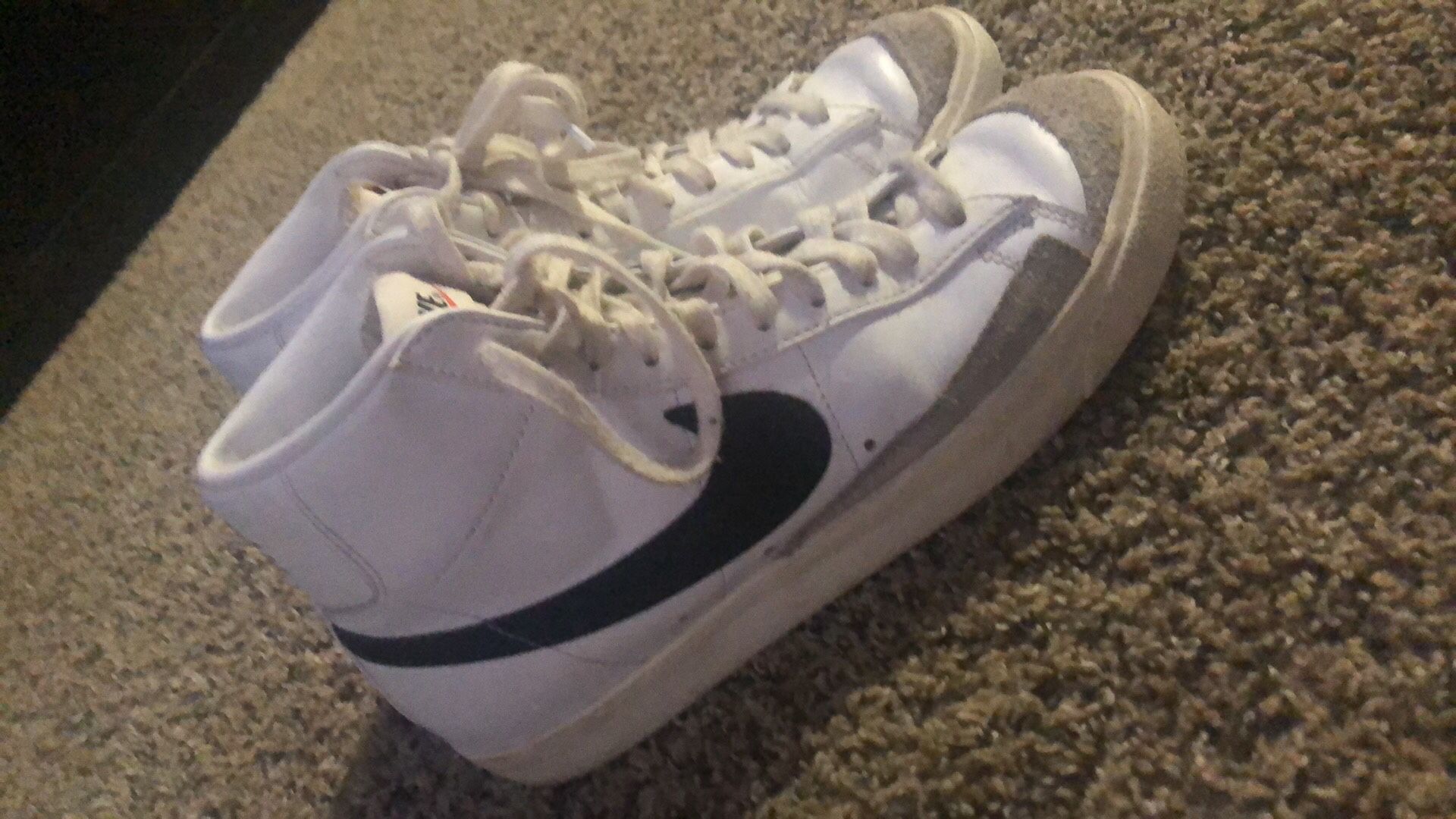 Woman’s Blazers Nike 