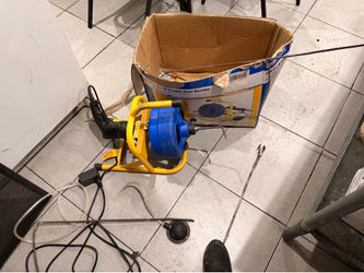 Drain cleaner snack auger