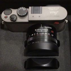 LEICA Q 