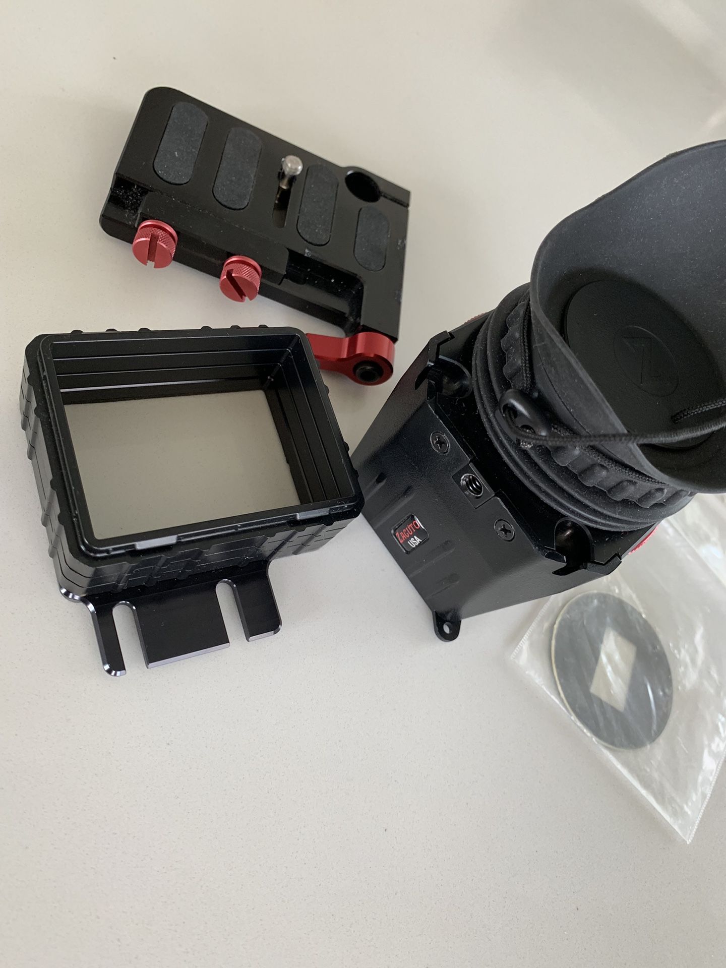 Zacuto Z-Finder Pro 2.5x + Gorilla Mounting Plate + Mounting Frame + Extender Frames + Anti-Fog Cover + 16/9 Sun Mask Shield