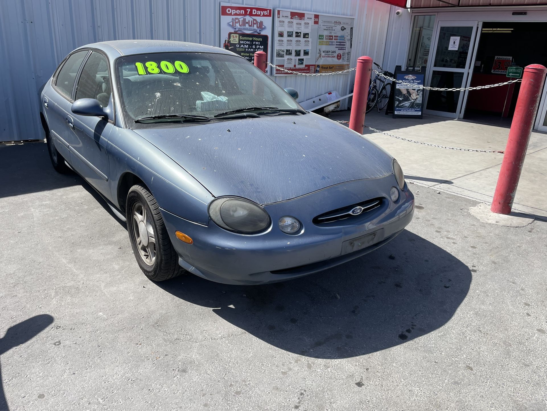 1999 Ford Taurus