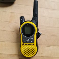 3x Motorola Talkabout 2-way radio MH230TPR