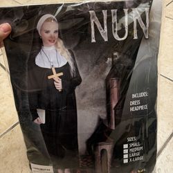 Women’s Halloween Costume Nun 