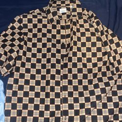 BURBERRY BUTTON UP