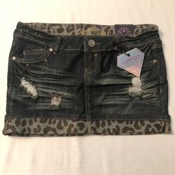 NEW Denim Mini Skirt (nwt)