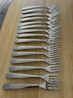 15 Set Vintage Sysco Seafood Appetizer Forks