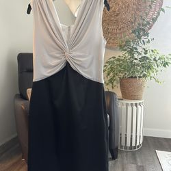 Midi Maggie London Dress size 12👗