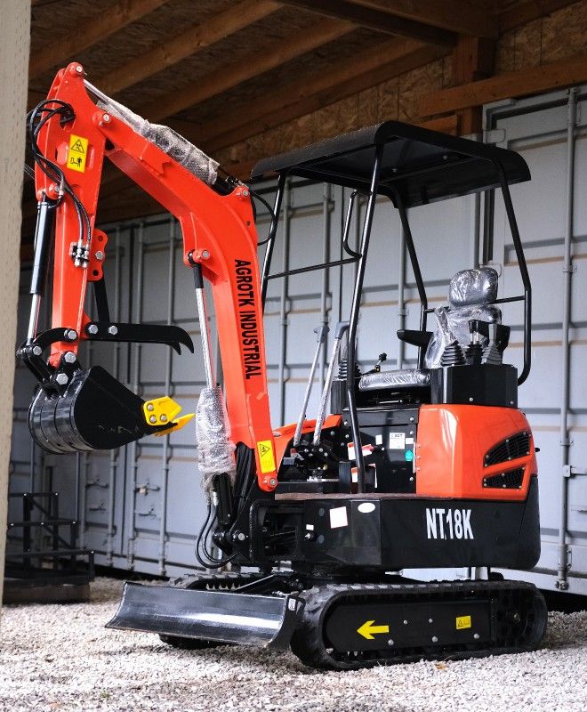 Brand NEW Kubota Diesel Compact Excavator Pilot controls, Dual Auxiliary Hydraulics, Swing Boom!