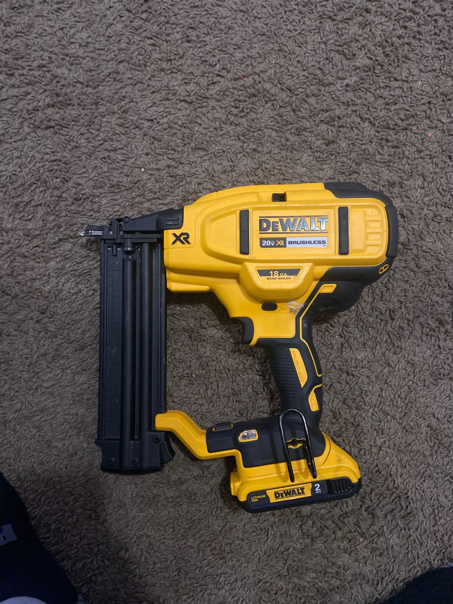 Dewalt brushless 18 GA nail gun