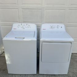 **NEXT TO NEW HOTPOINT WASHER AND DRYER SET!!**