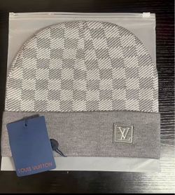 Lv beanie one size fits all 30$