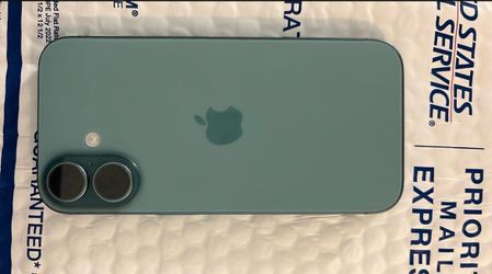 iPhone 16