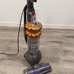 Dyson ball vacuum cleaner