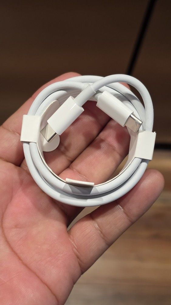 Apple 2 Meter Cable From MacBook