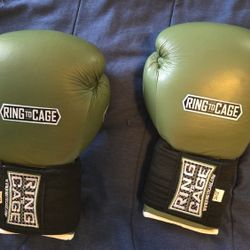 24 Oz Boxing Gloves
