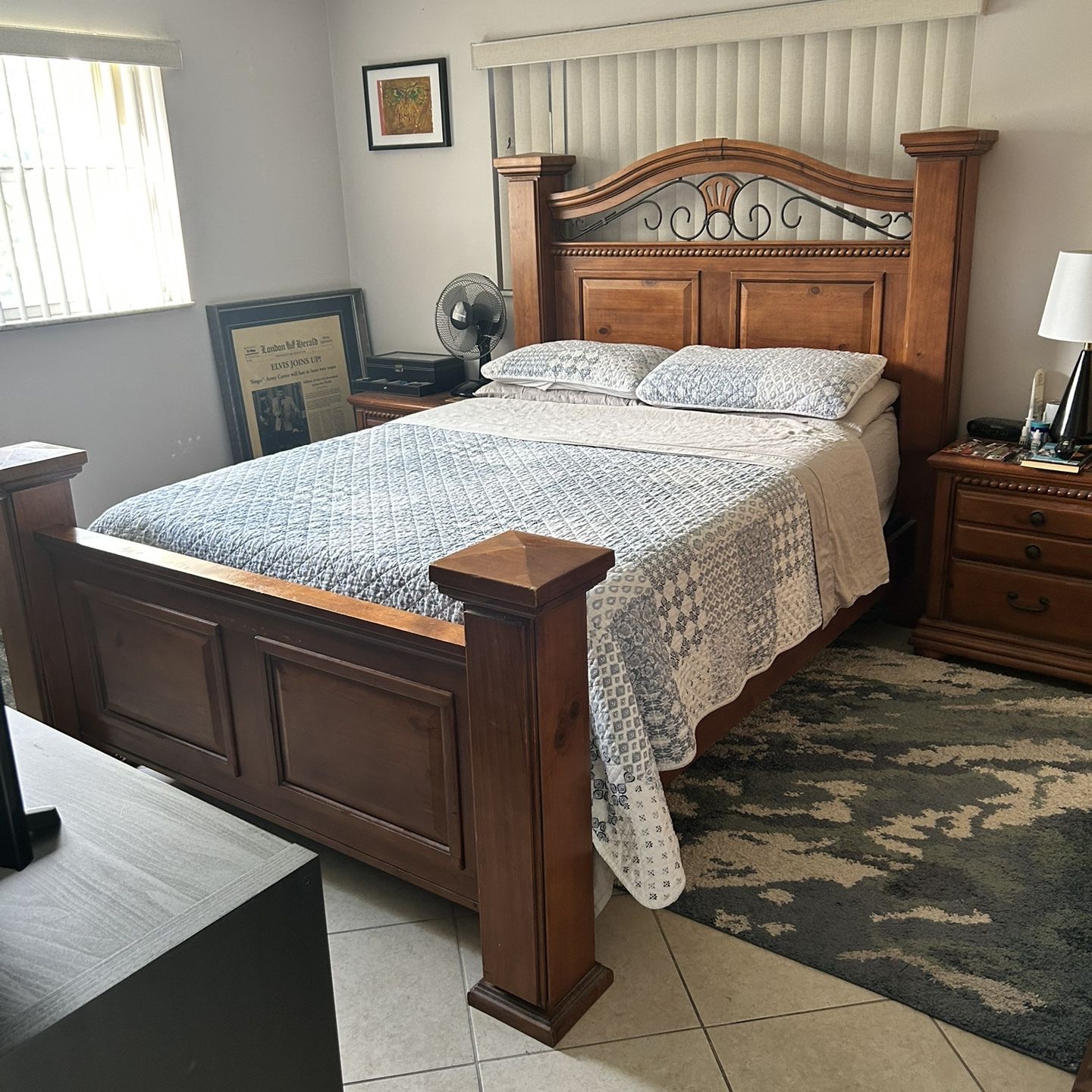 Queen Size Bedroom Set/Final Sale/Queen Bed, Two Night Stands, Armoire And Plush Mattress!!