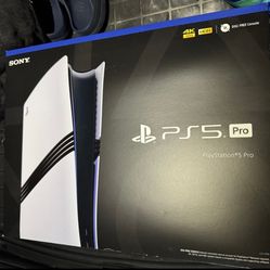 LAST DAY 6/11 PlayStation PS5 PRO NEW