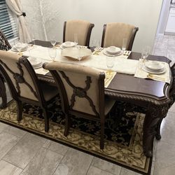 Elegant Dining Table With 6 Chairs