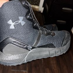 Valsetz Under Armour USA Size 10.5 New 