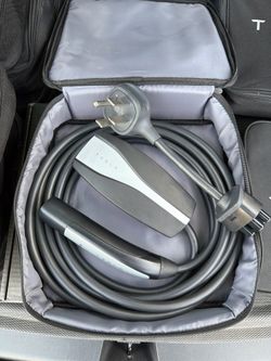 ⚡ Tesla Gen 2 Mobile Connector + NEMA 14-50 (240V) Adapter – Fast Level 2 Charging – Great Condition ⚡
