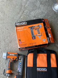 RIDGID 18 gauge 1-1/2 in. Finish stapler