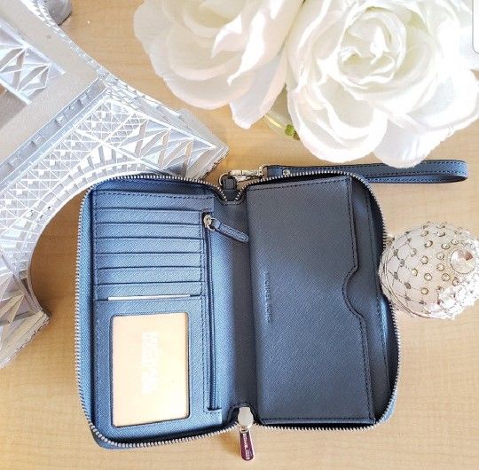 MICHAEL KORS Light Blue Wallet Phone Wristlet Clutch Purse